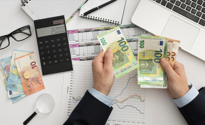 alt text: Hình ảnh minh họa hoạt động xuất nhập khẩu